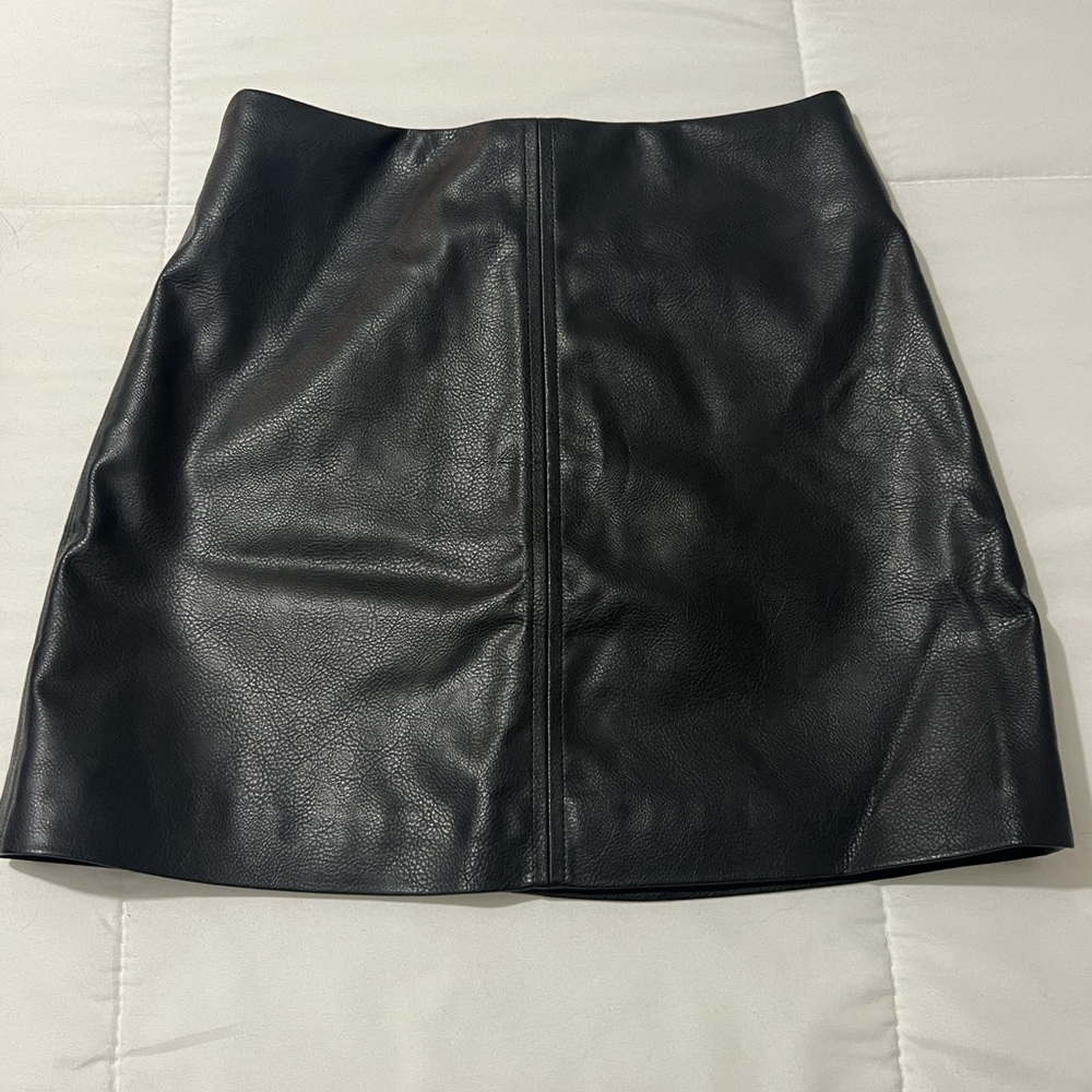 H&M Black faux Leather mini Skirt